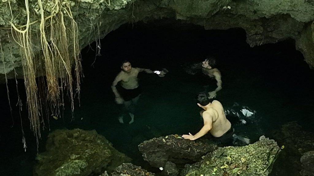 fresh water cave utila
